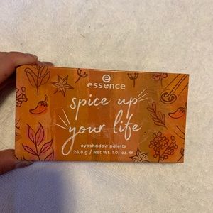 #Essence eyeshadow pallet